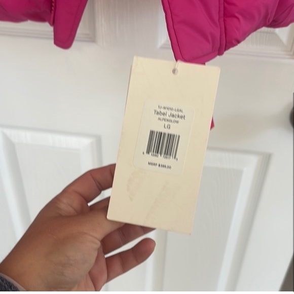 Women's Pink Puffer Jacket - Picture 9 of 14